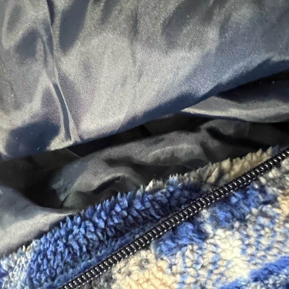 NWT- Architech, Women’s Plaid Fleece Zippered Vest - Picture 6 of 7